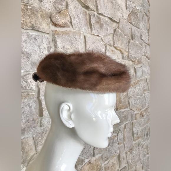 Incredible Vintage 1950s 1960s Mink Fur Hat by Amrose NY with Foot and Ribbon - Picture 3 of 15